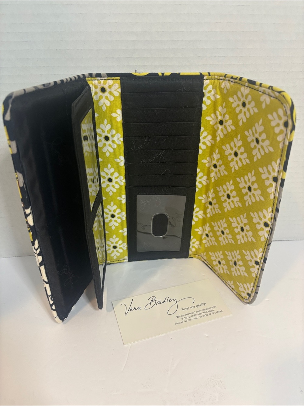 Vera Bradley Baroque Trifold Card Wallet Magnetic closure 8 in Length Black Gray - Picture 3 of 12